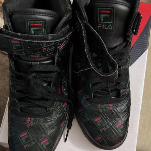 FILA - Picture 6 of 11